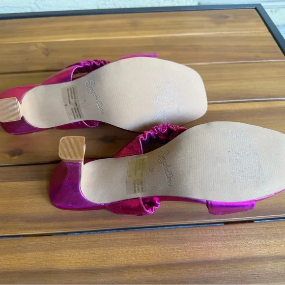 Seychelles Vibrant Pink Ruched Sandals - Picture 2 of 7